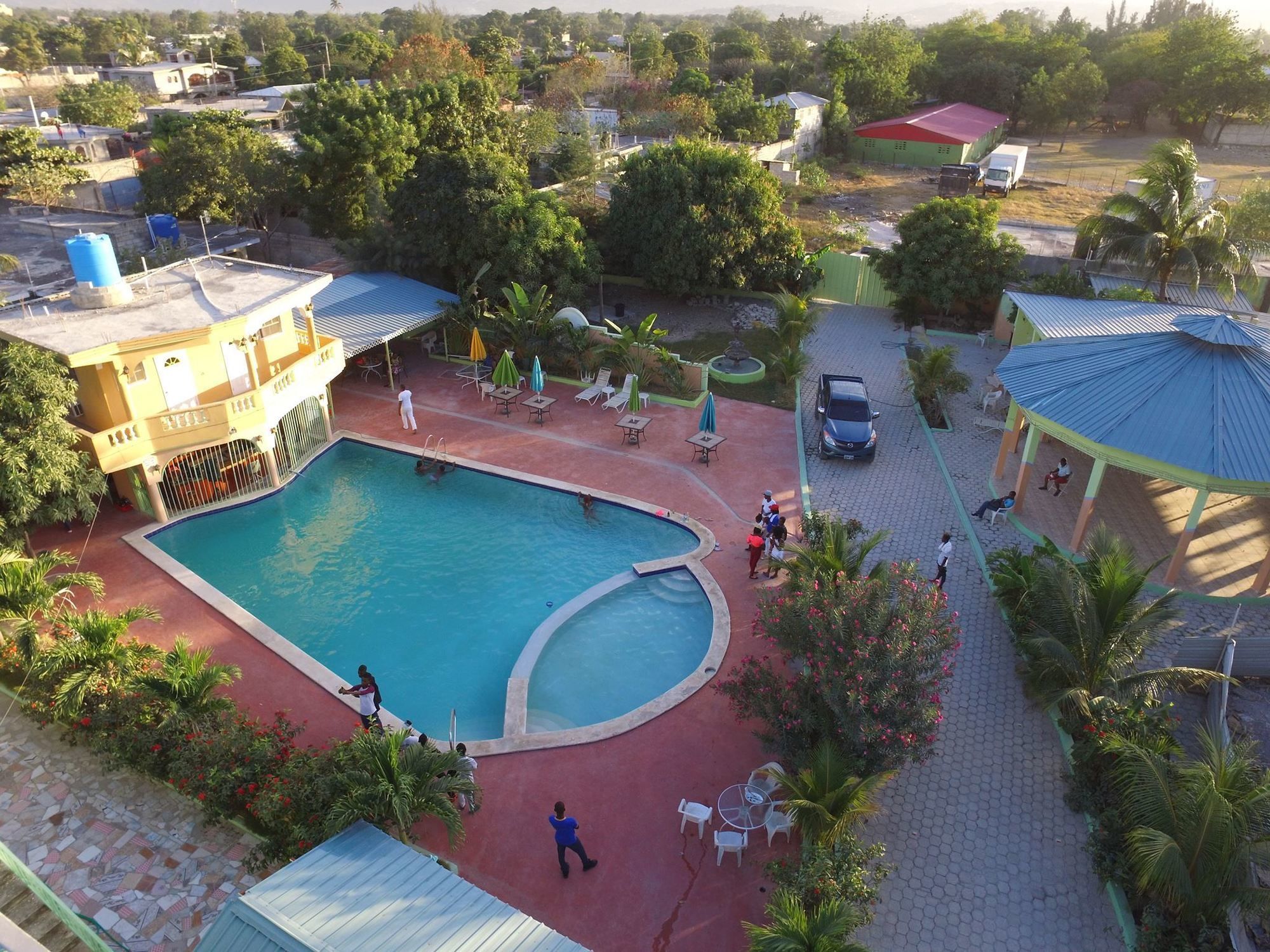פורט-או-פרינס La Cayenna Hotel Et Restaurant מראה חיצוני תמונה